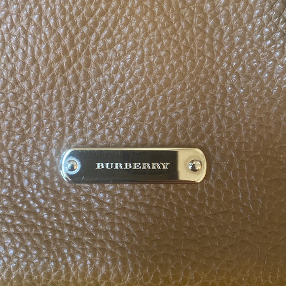 Barely used Tan Brown Burberry Leather Handbag - Picture 7 of 10